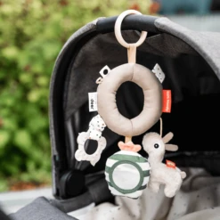 Done By Deer Activity Ring Lalee Sand -Speelgoed Voor Kinderen done by deer activity ring lalee sand a373499 4