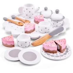 New Classic Toys® New Class Ic Toys Theeset Met Snijtaart Wit -Speelgoed Voor Kinderen new class ic toys theeset met snijtaart wit a415233 2